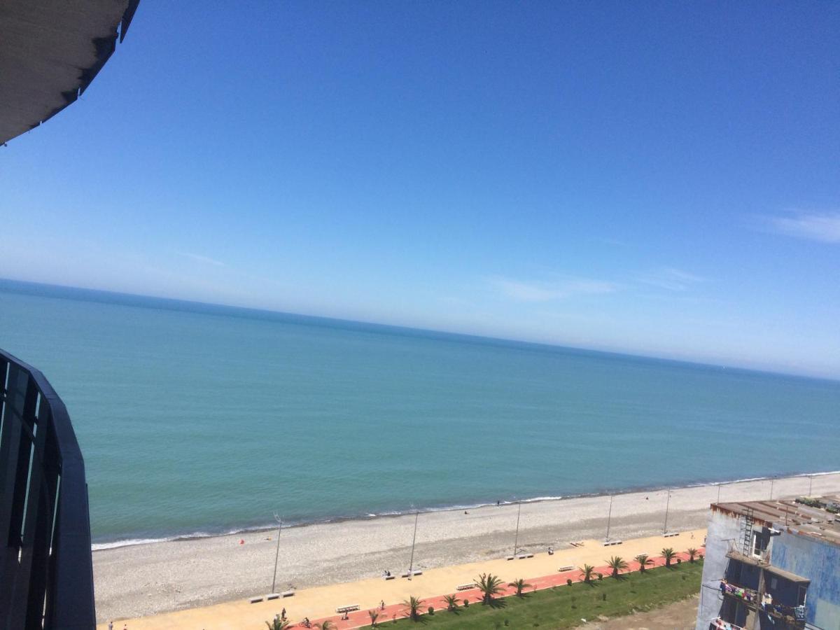 House On The Beach Batumi Eksteriør billede